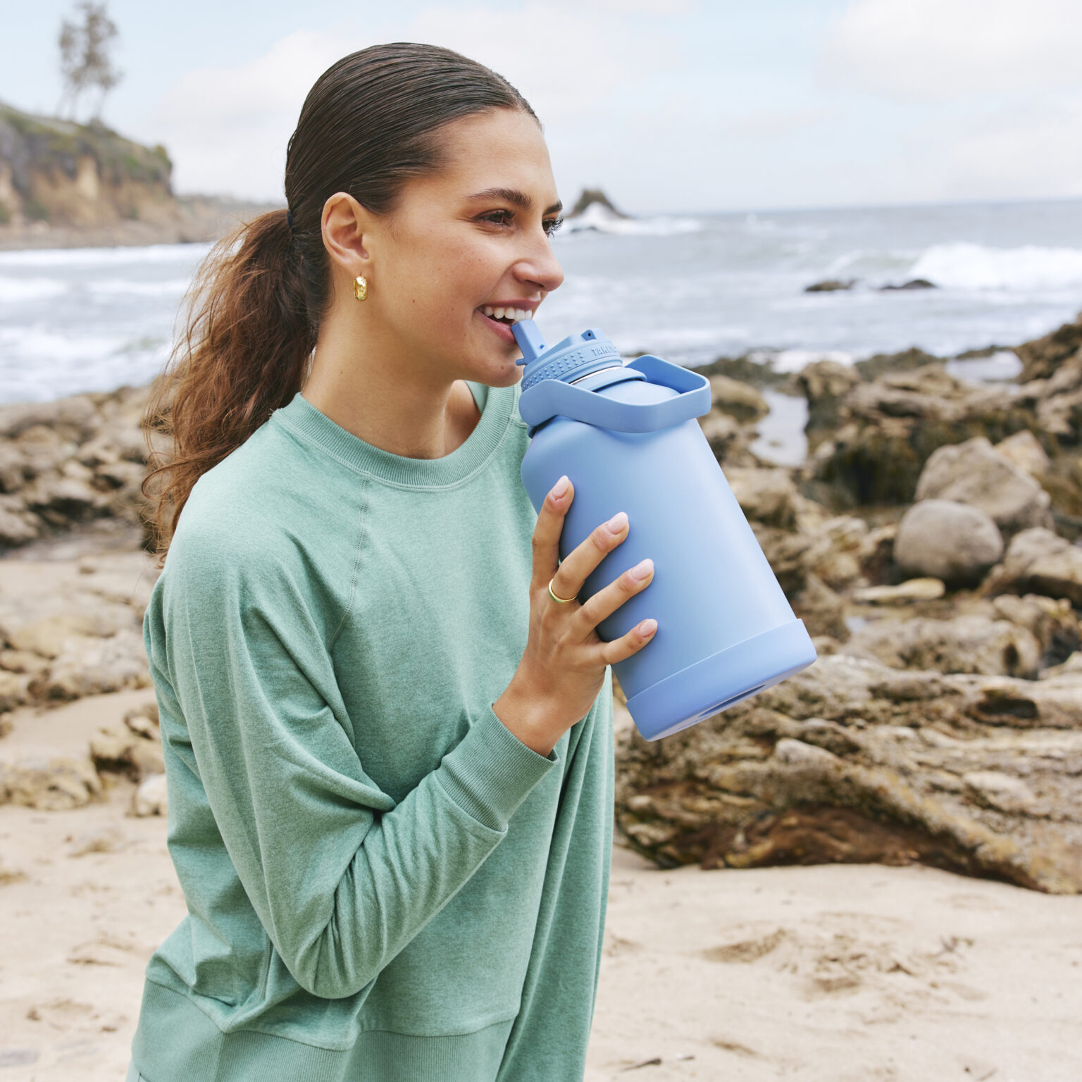 Takeya Actives 64oz Straw Bottle - Takeya Perú